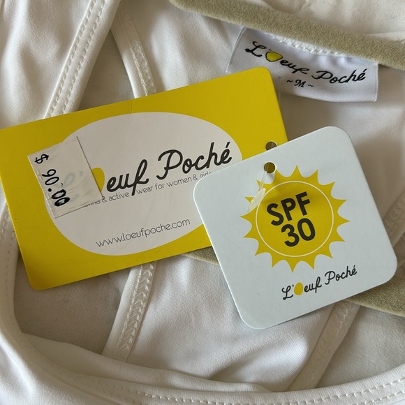 New with tags TENNIS top with green trim size M - Picture 4 of 4